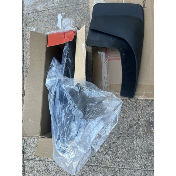 Splash Guards Mud Flaps 4 Mudguard Fender Flares Toyota Tacoma 2023 2024 NIB NEW - Picture 12 of 12